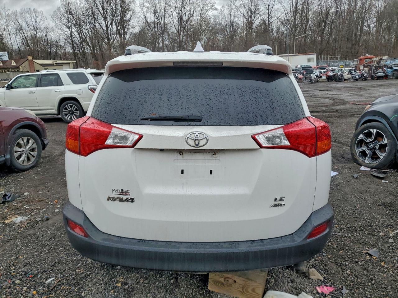 2014 TOYOTA RAV4 LE photo 6