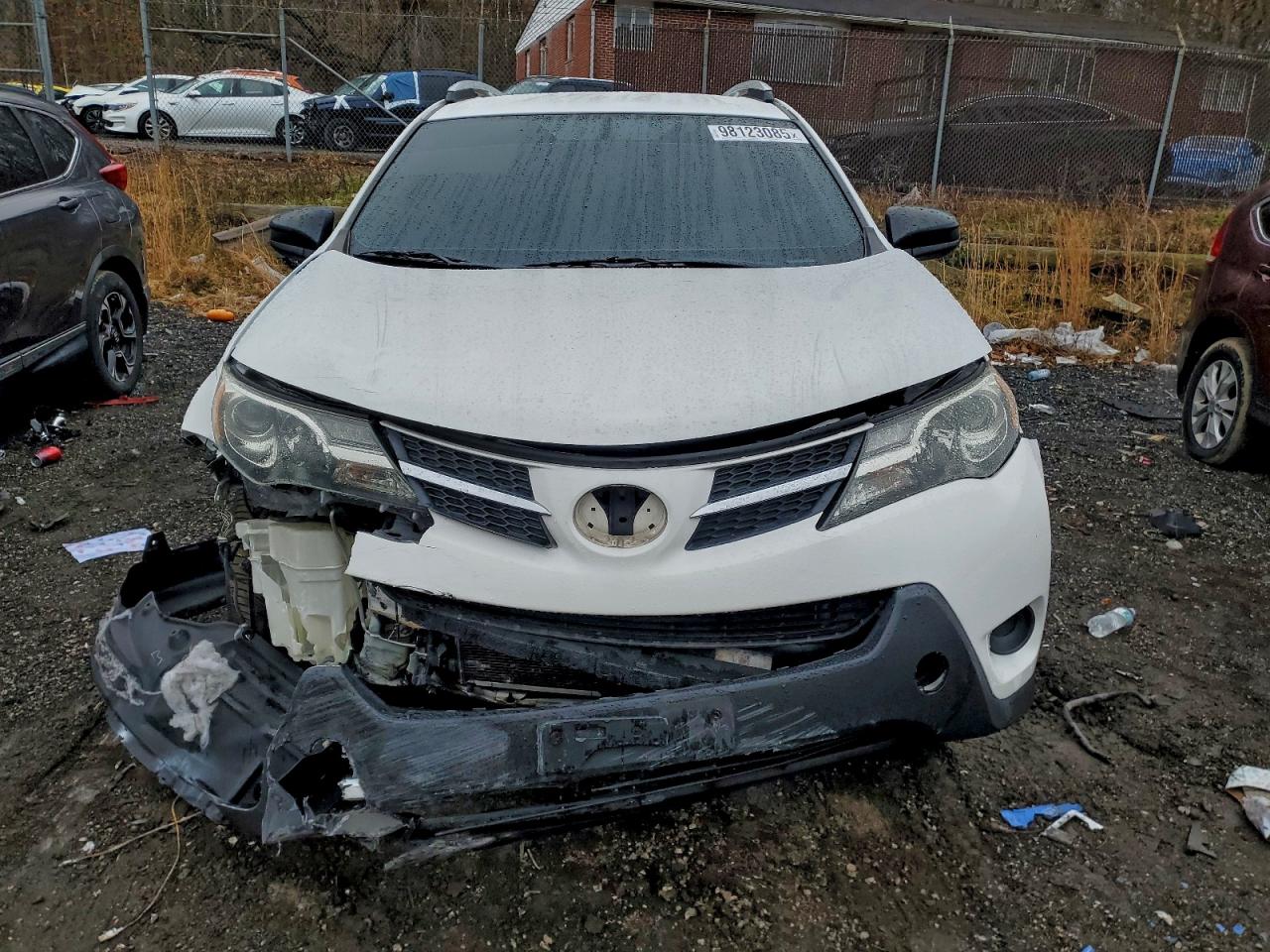 2014 TOYOTA RAV4 LE photo 5
