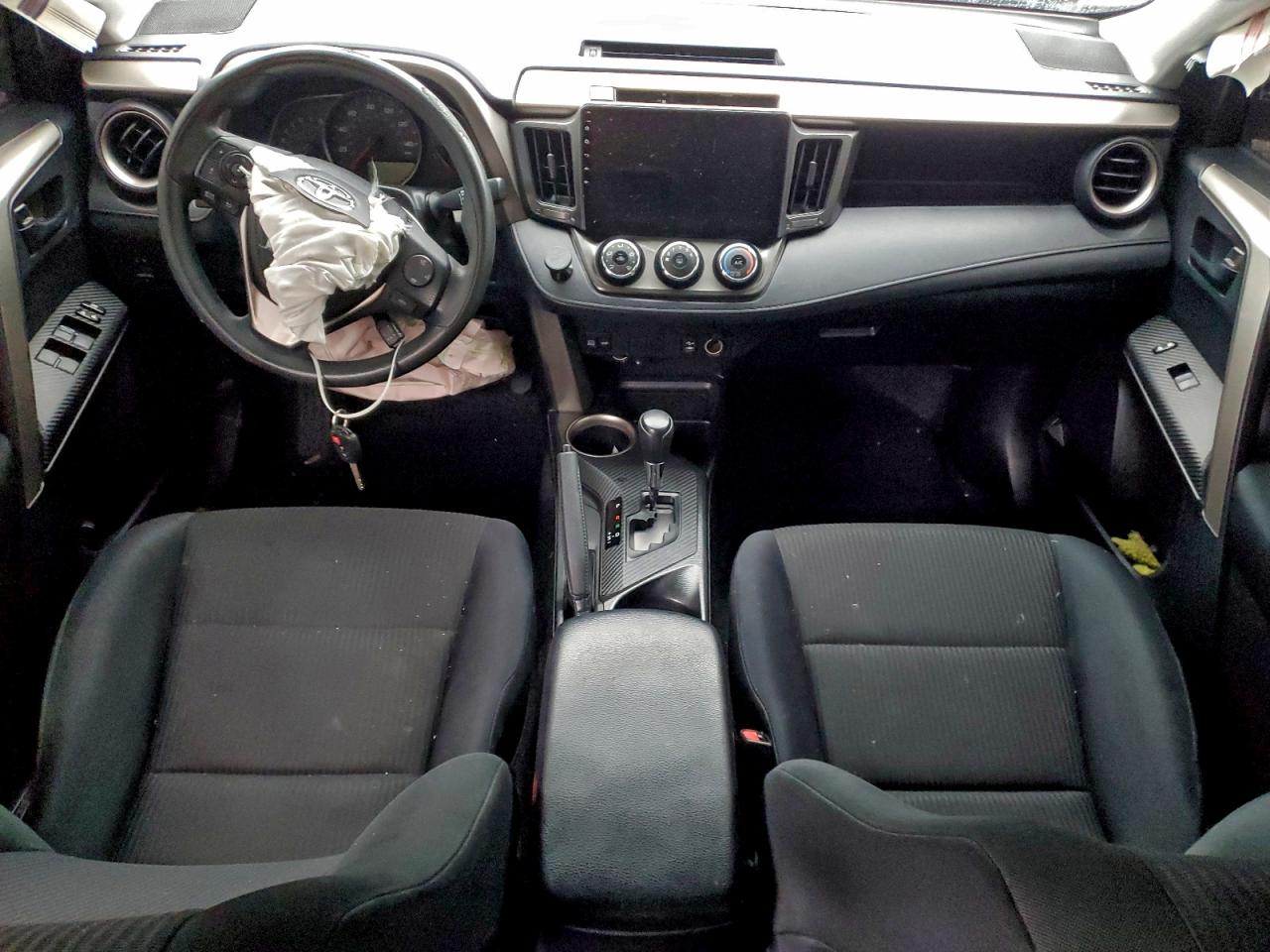 2014 TOYOTA RAV4 LE photo 8