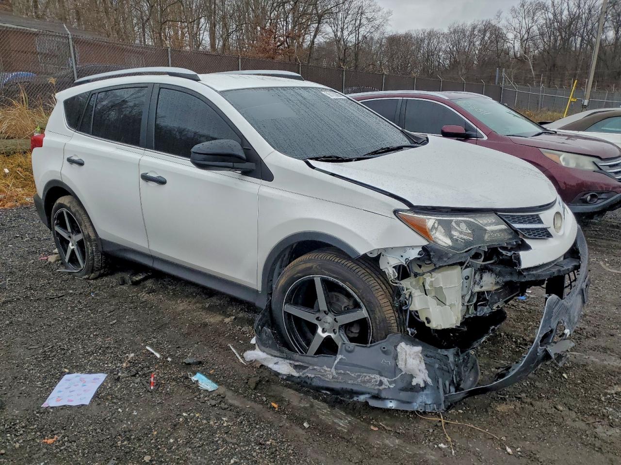 2014 TOYOTA RAV4 LE photo 4