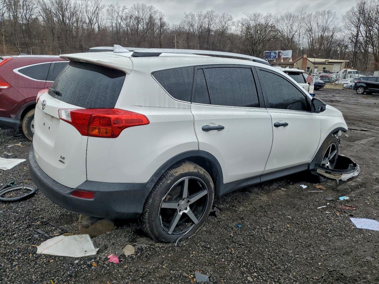 2014 TOYOTA RAV4 LE photo 3