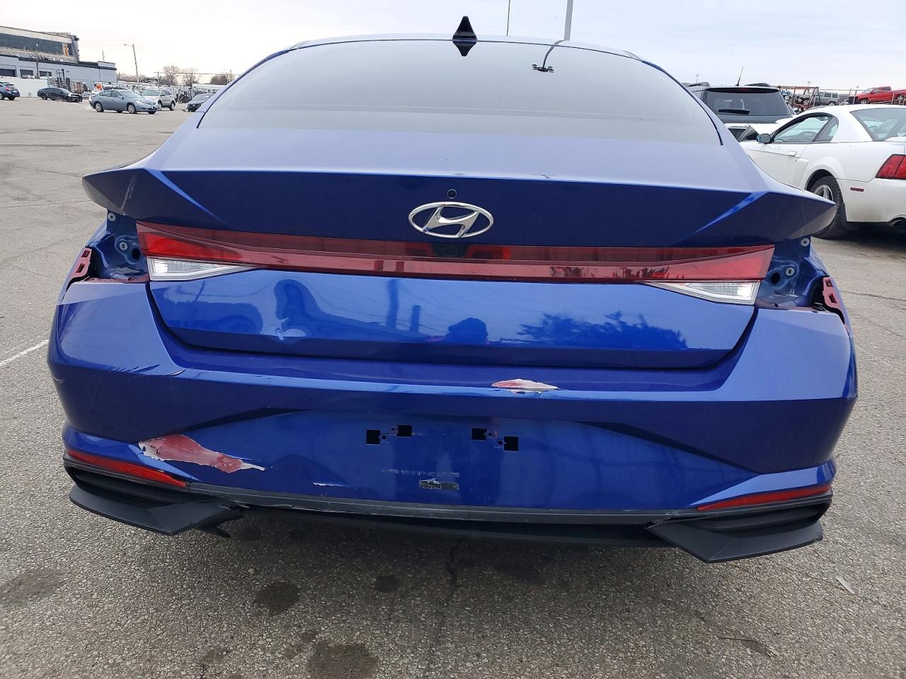 2022 HYUNDAI ELANTRA SEL photo 6