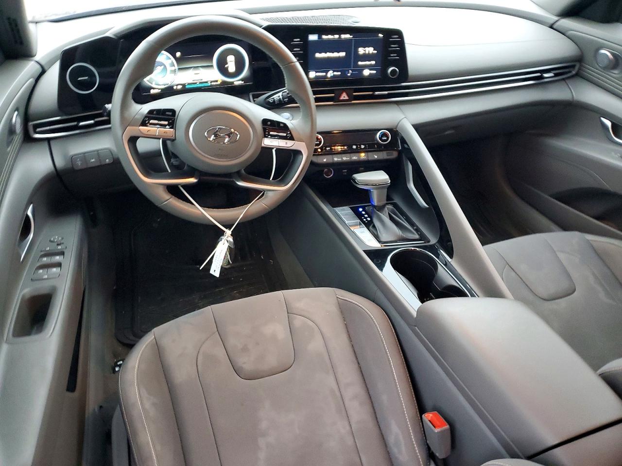 2022 HYUNDAI ELANTRA SEL photo 8