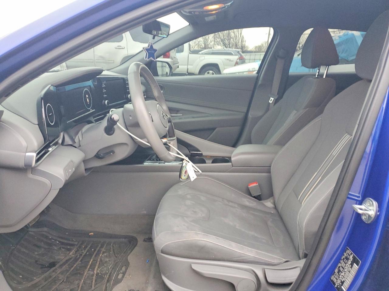 2022 HYUNDAI ELANTRA SEL photo 7