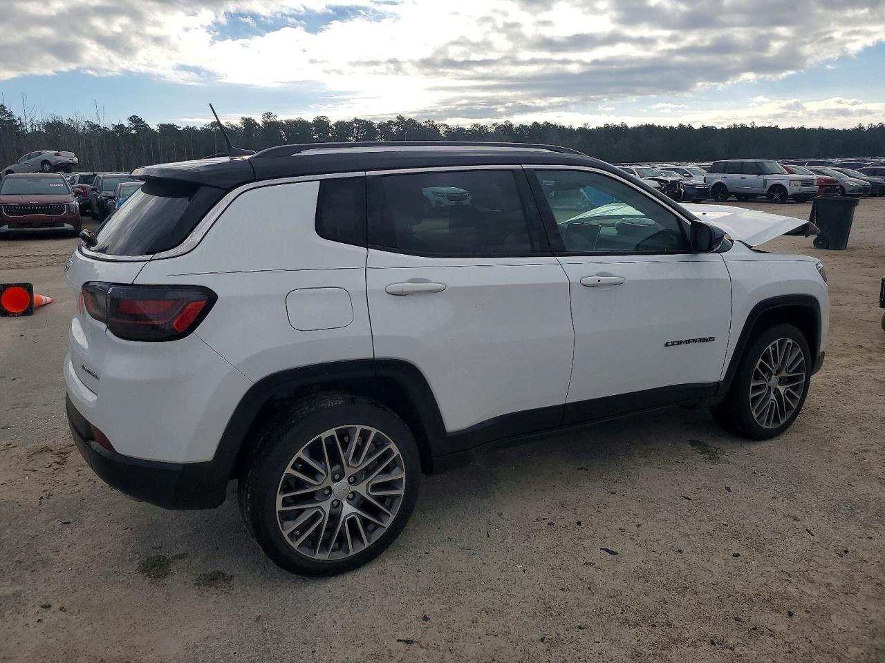 2022 JEEP COMPASS LIMITED photo 3