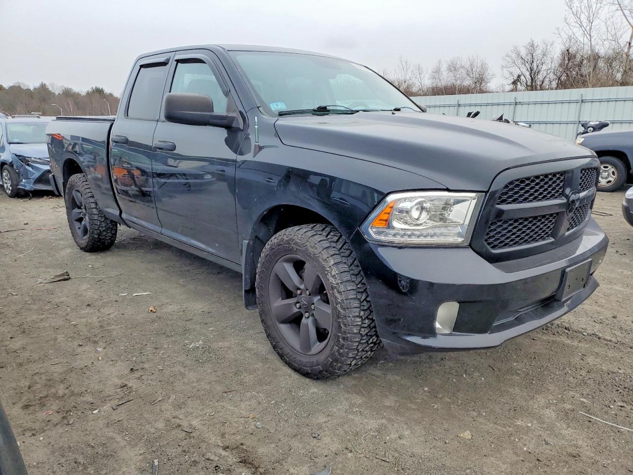 2015 RAM 1500 ST photo 4