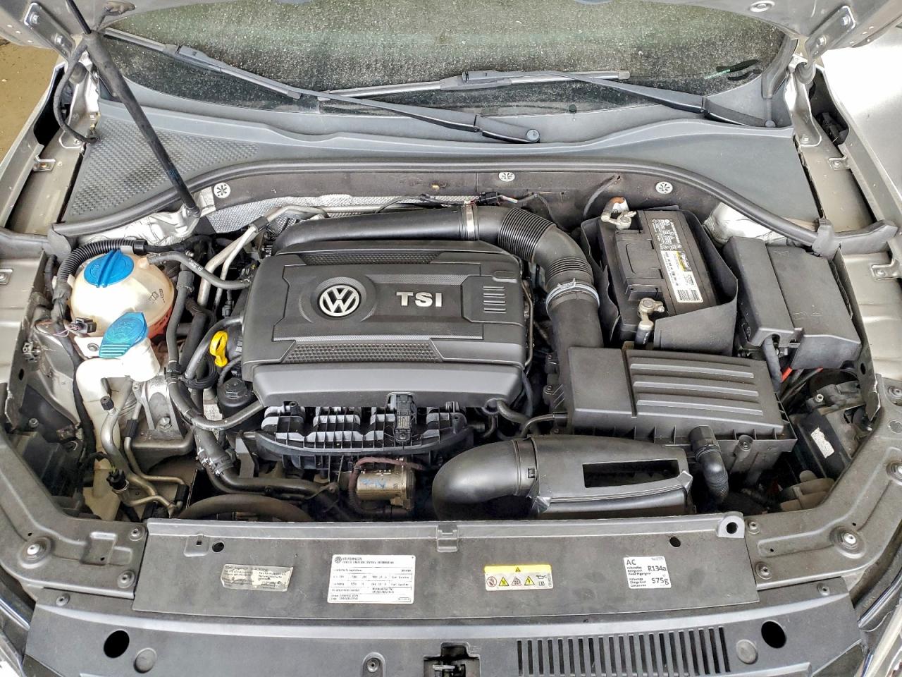 2014 VOLKSWAGEN PASSAT SE photo 31