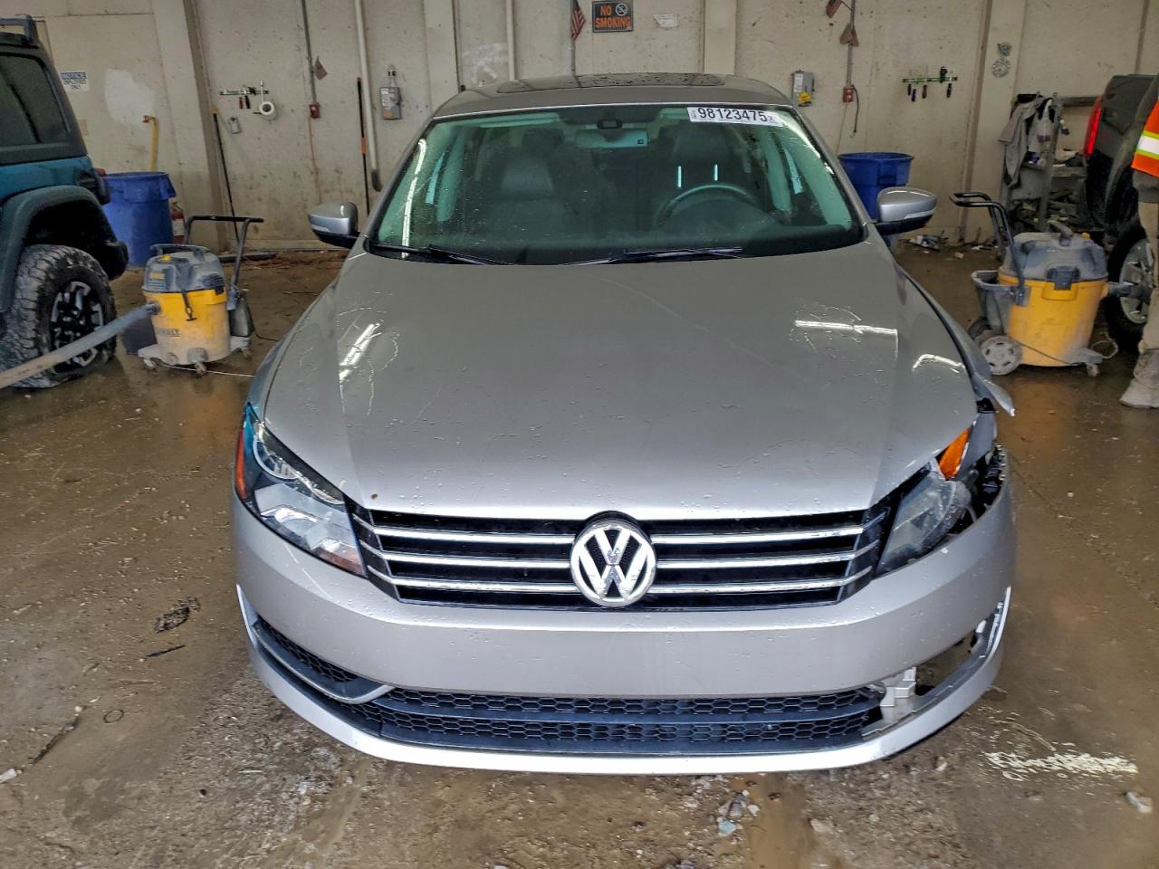 2014 VOLKSWAGEN PASSAT SE photo 13