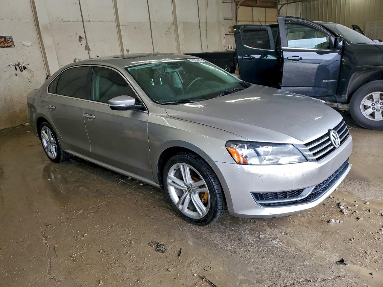 2014 VOLKSWAGEN PASSAT SE photo 10