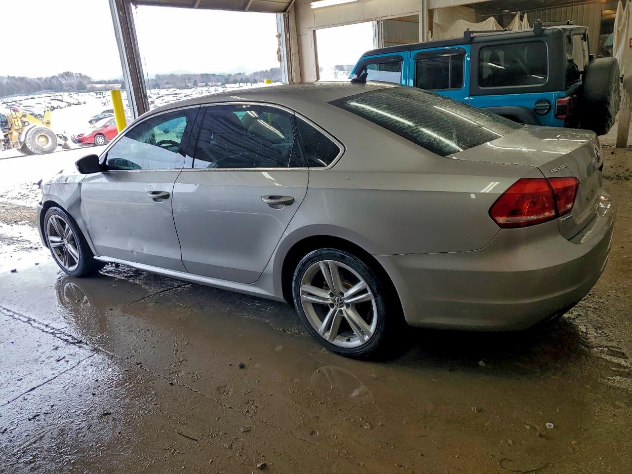 2014 VOLKSWAGEN PASSAT SE photo 4