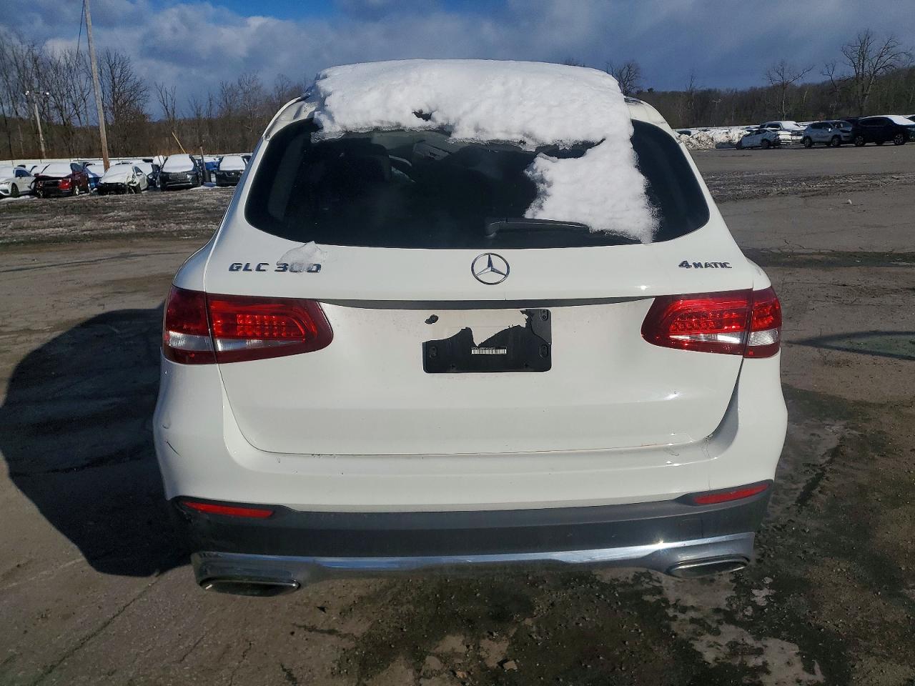 2016 MERCEDES-BENZ GLC 300 4MATIC photo 6