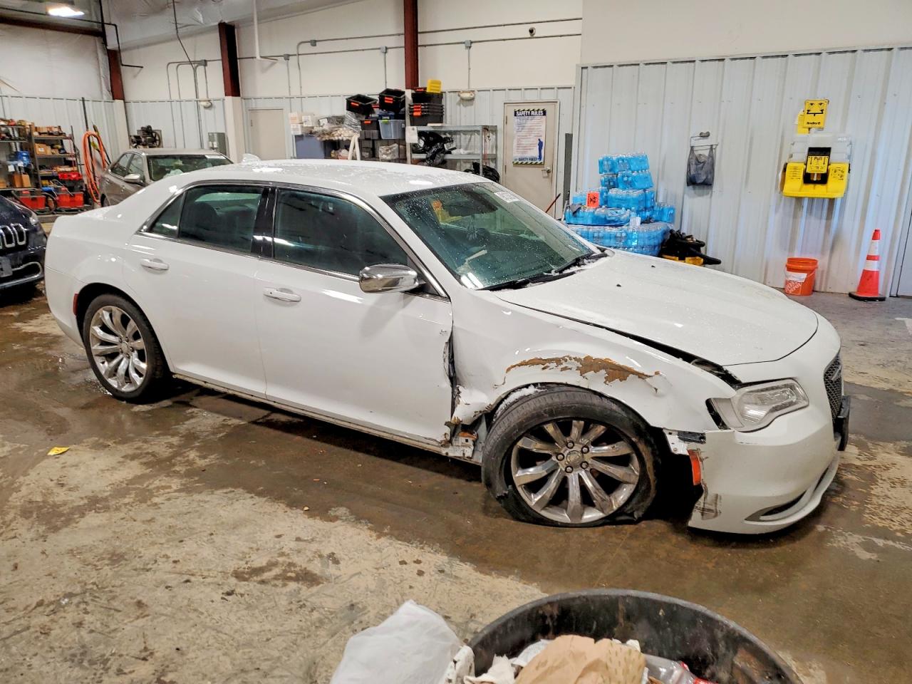 2019 CHRYSLER 300 TOURING photo 10