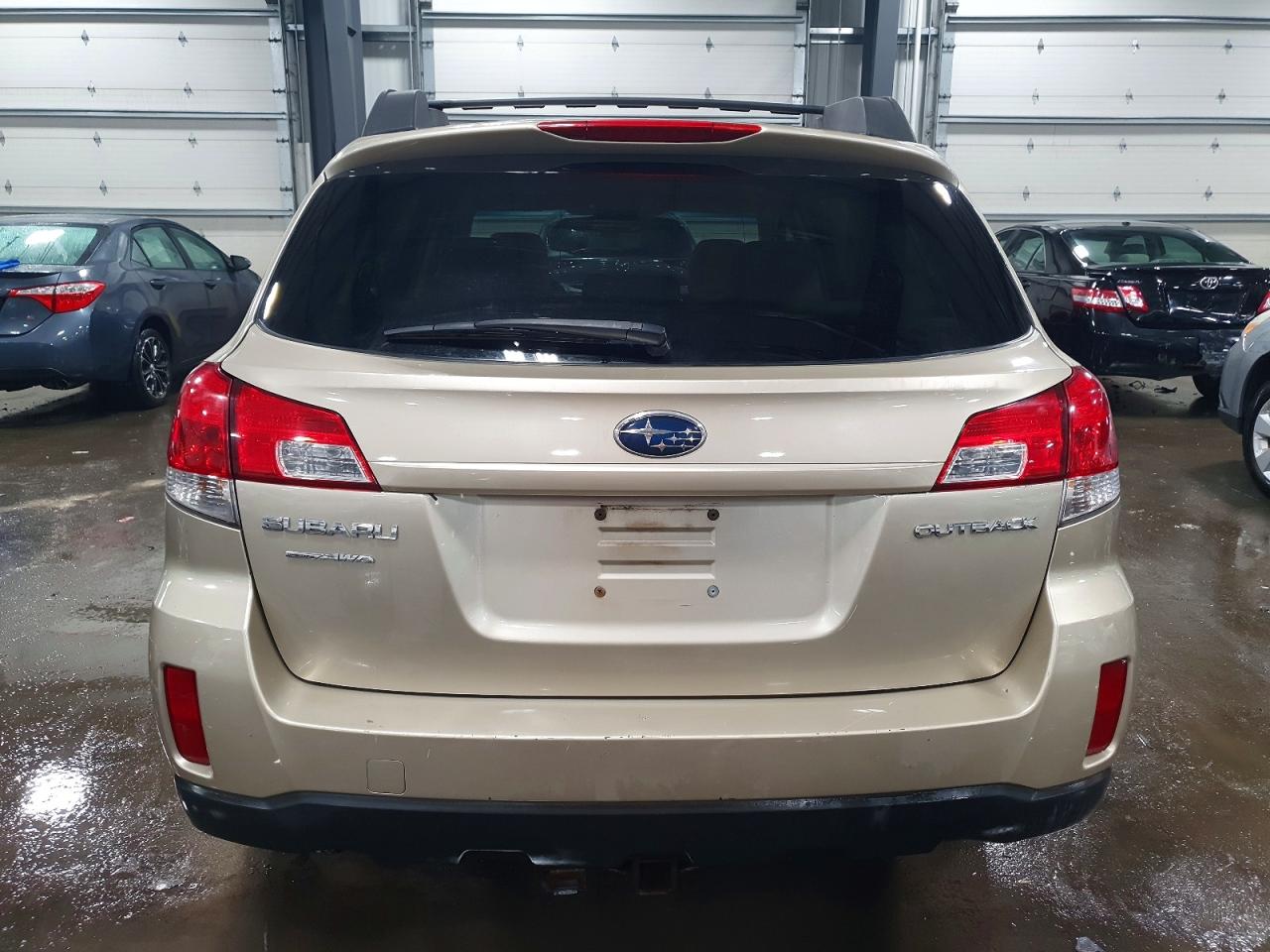 2010 SUBARU OUTBACK 2.5I PREMIUM photo 6