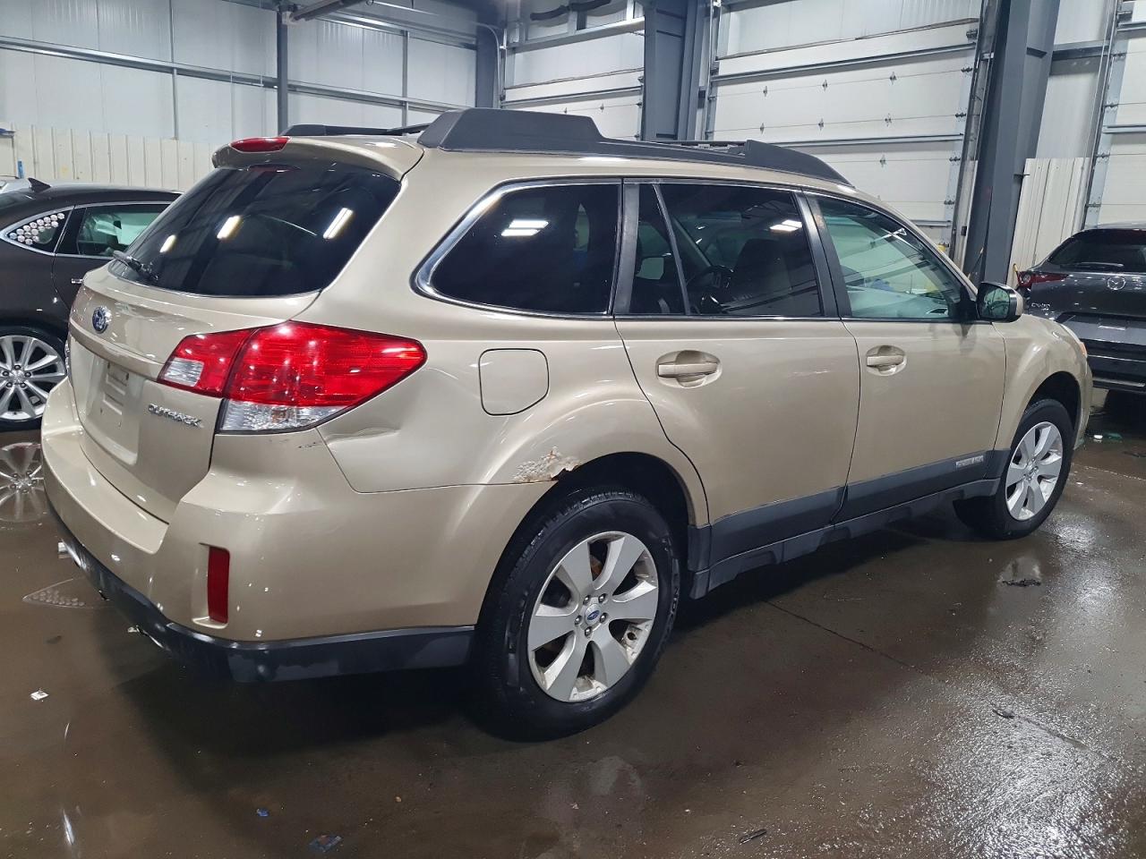 2010 SUBARU OUTBACK 2.5I PREMIUM photo 3
