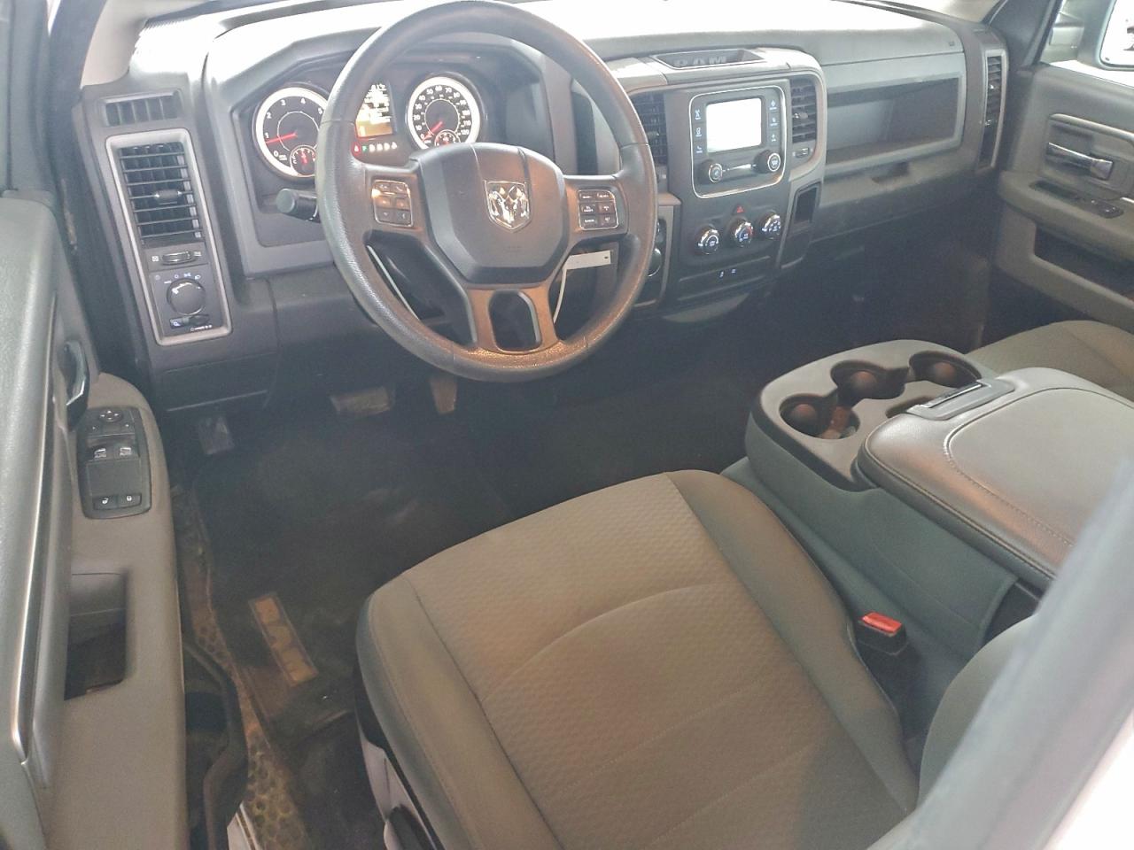 2019 RAM 1500 CLASSIC TRADESMAN photo 22