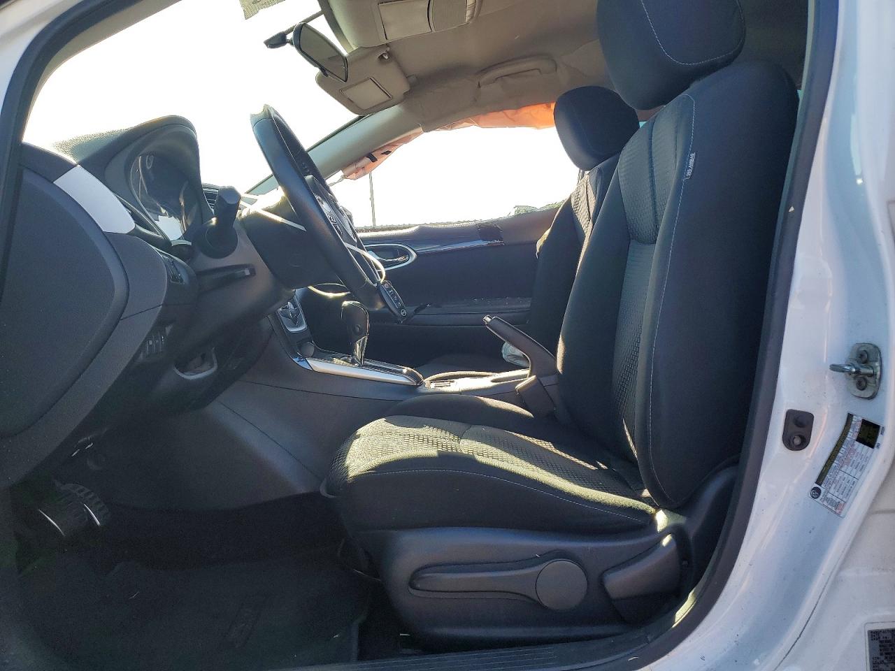 2018 NISSAN SENTRA S photo 7