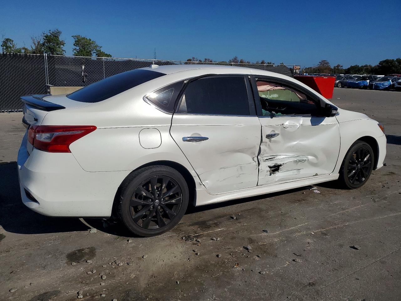 2018 NISSAN SENTRA S photo 3
