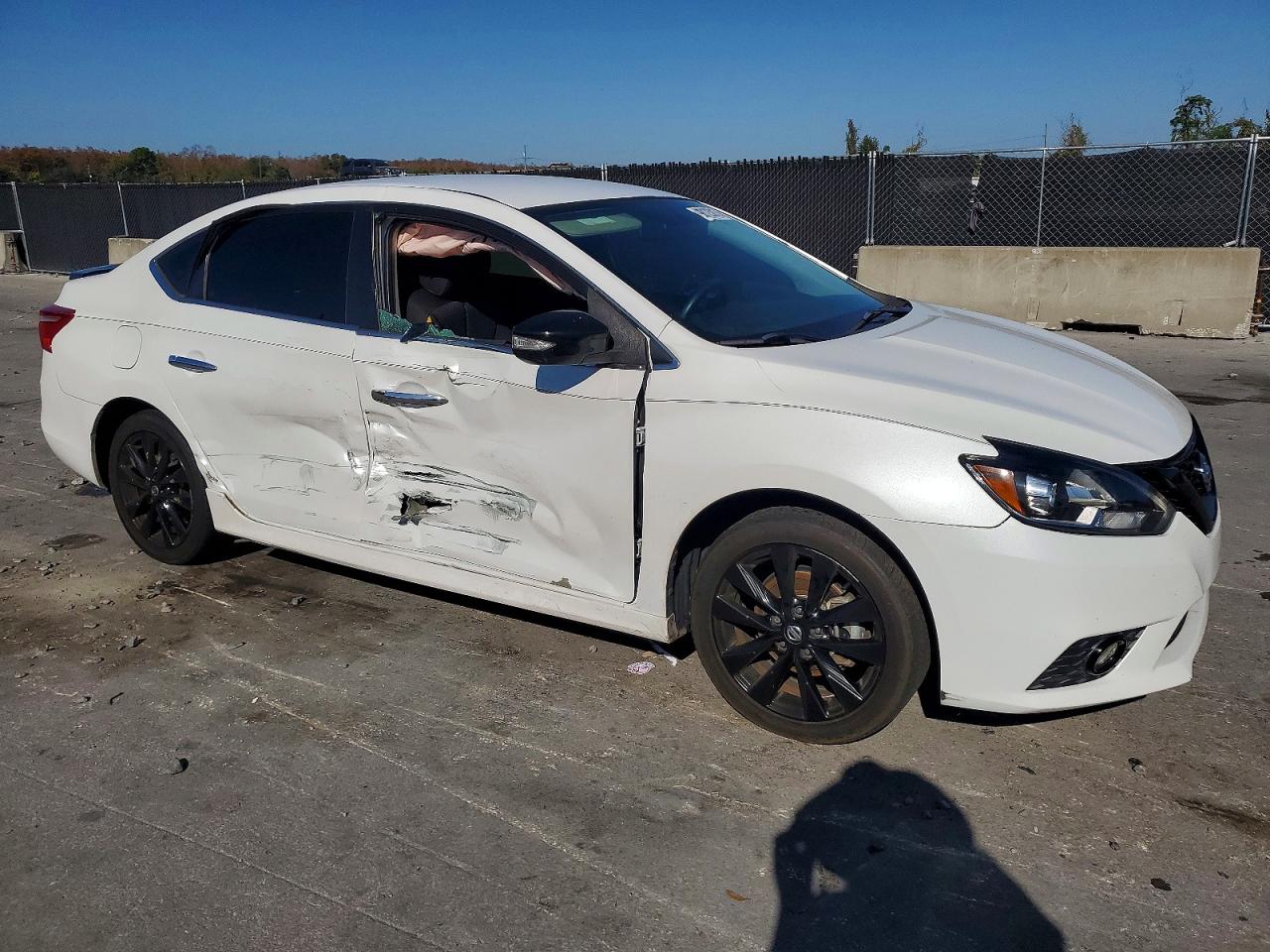 2018 NISSAN SENTRA S photo 4