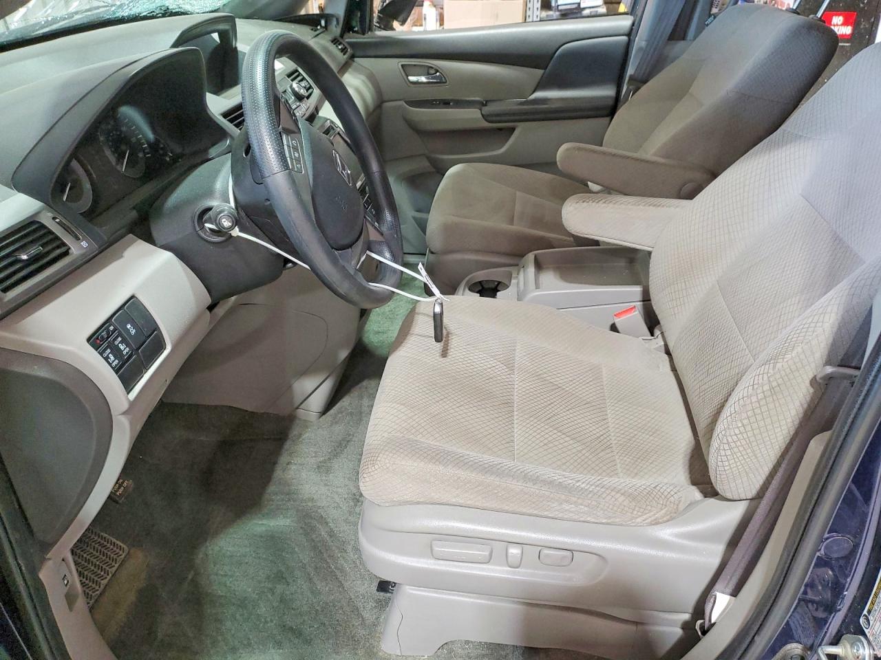 2016 HONDA ODYSSEY SE photo 13