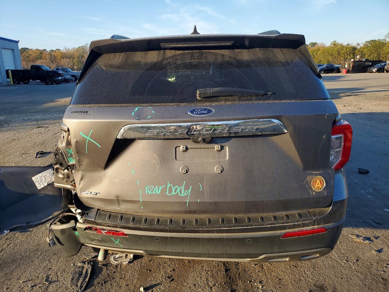 2021 FORD EXPLORER XLT photo 11