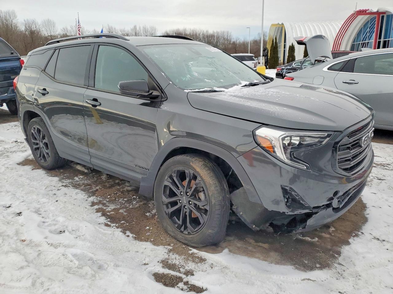 2020 GMC TERRAIN SLE photo 4