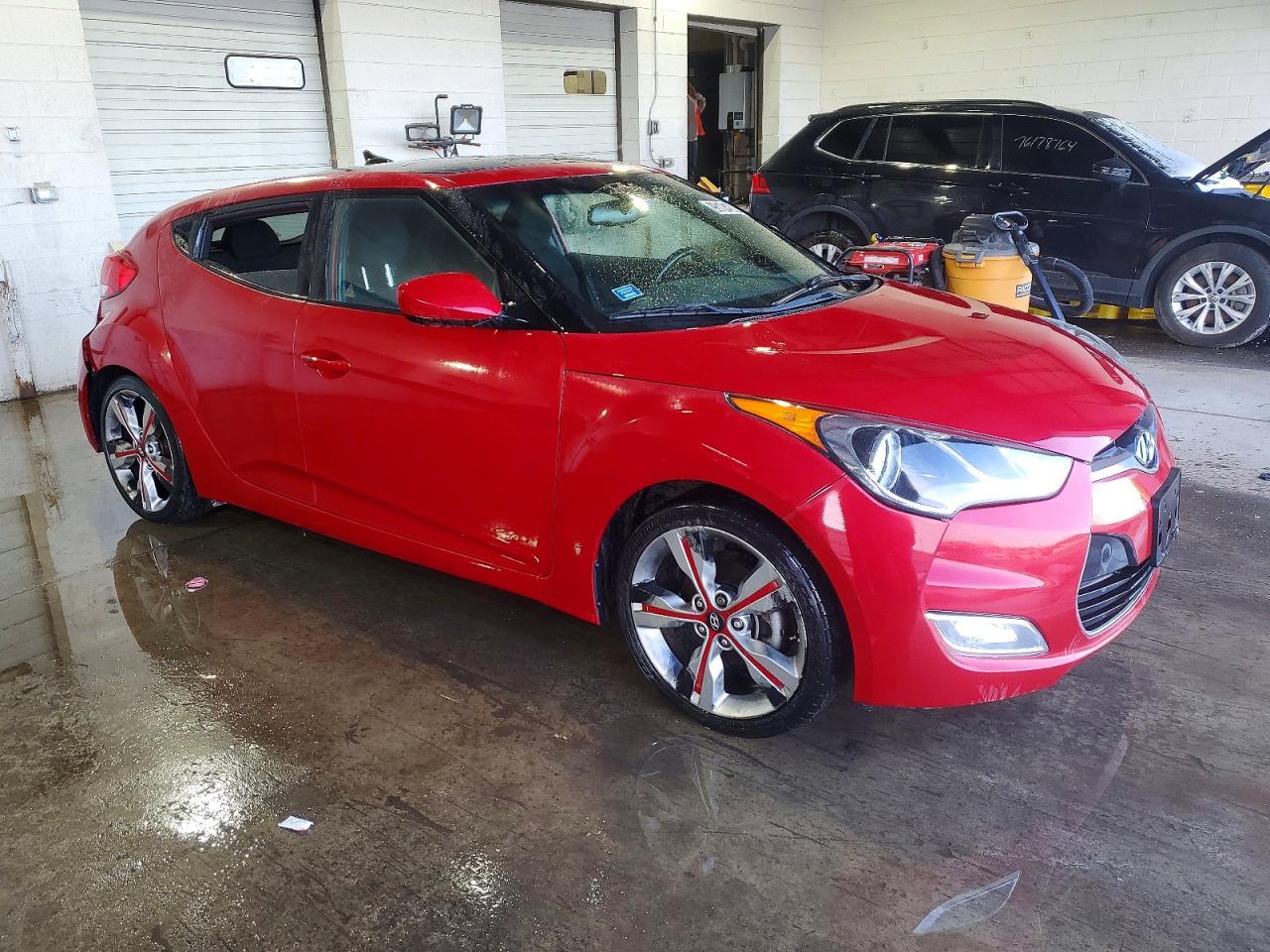 2017 HYUNDAI VELOSTER photo 4