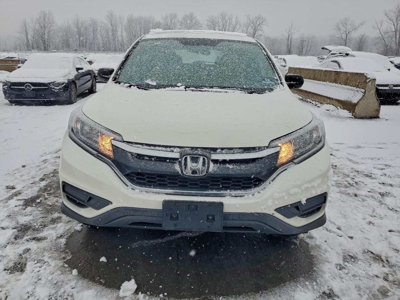2015 HONDA CR-V LX photo 5