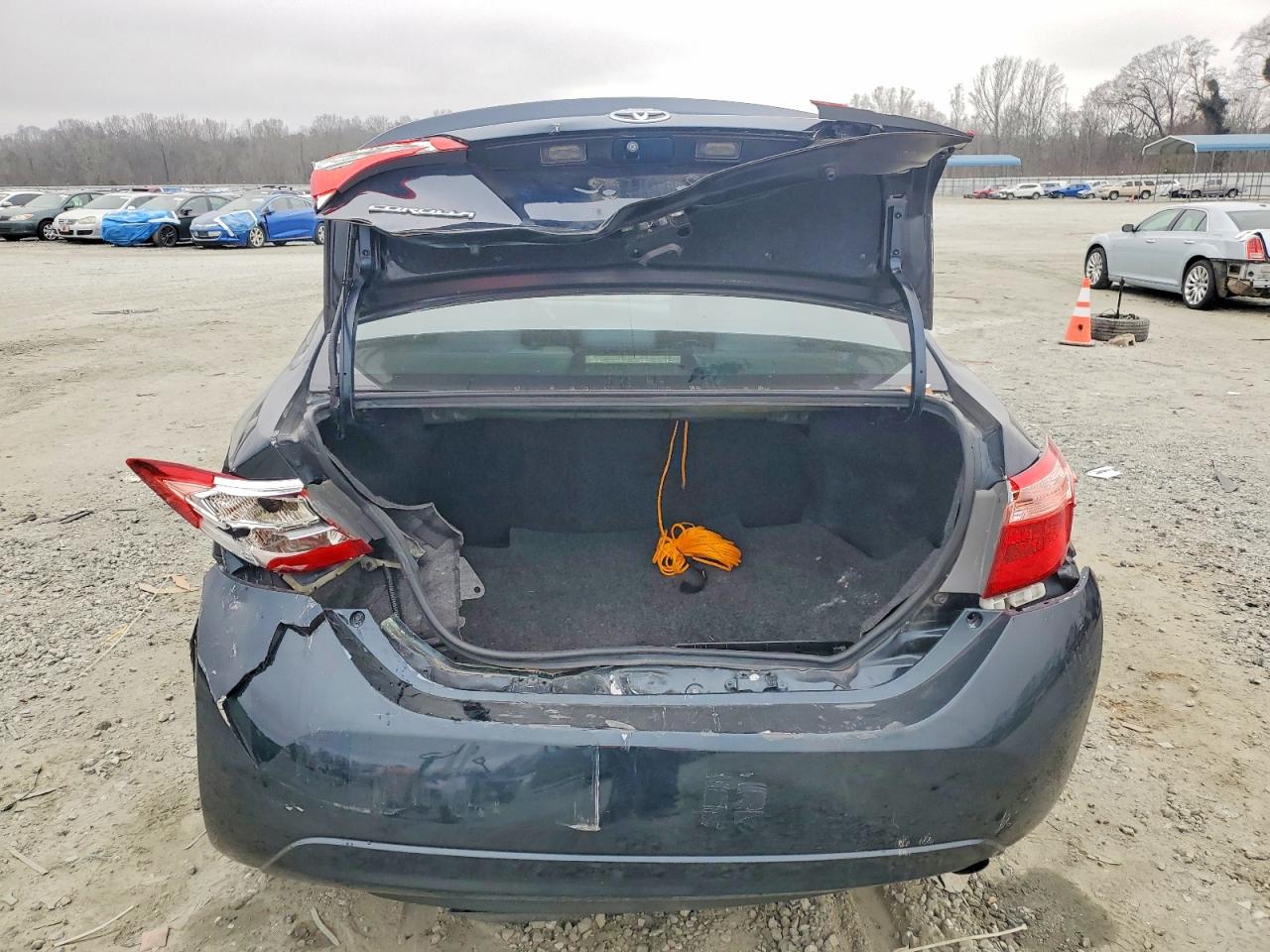 2018 TOYOTA COROLLA L photo 6