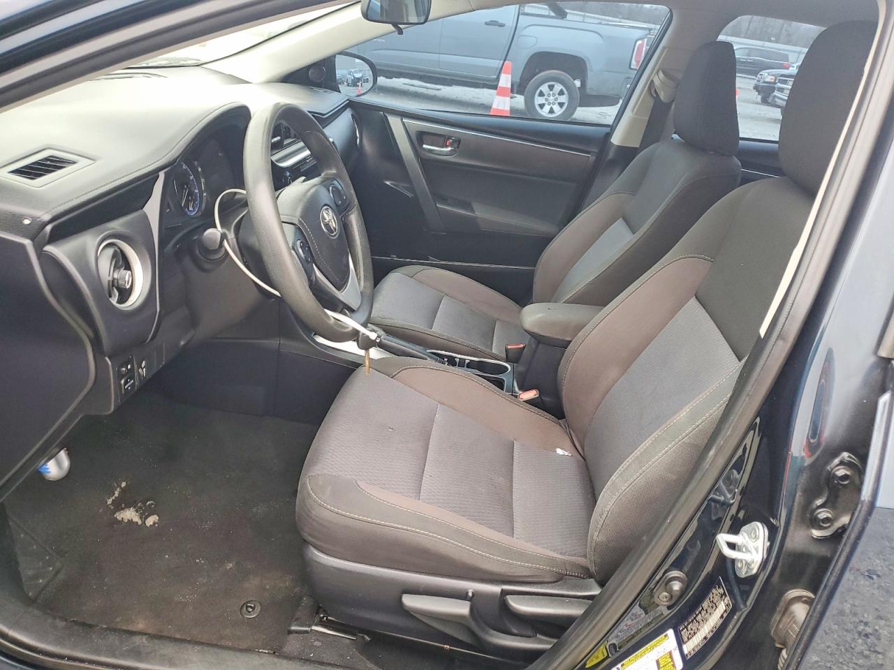 2018 TOYOTA COROLLA L photo 7