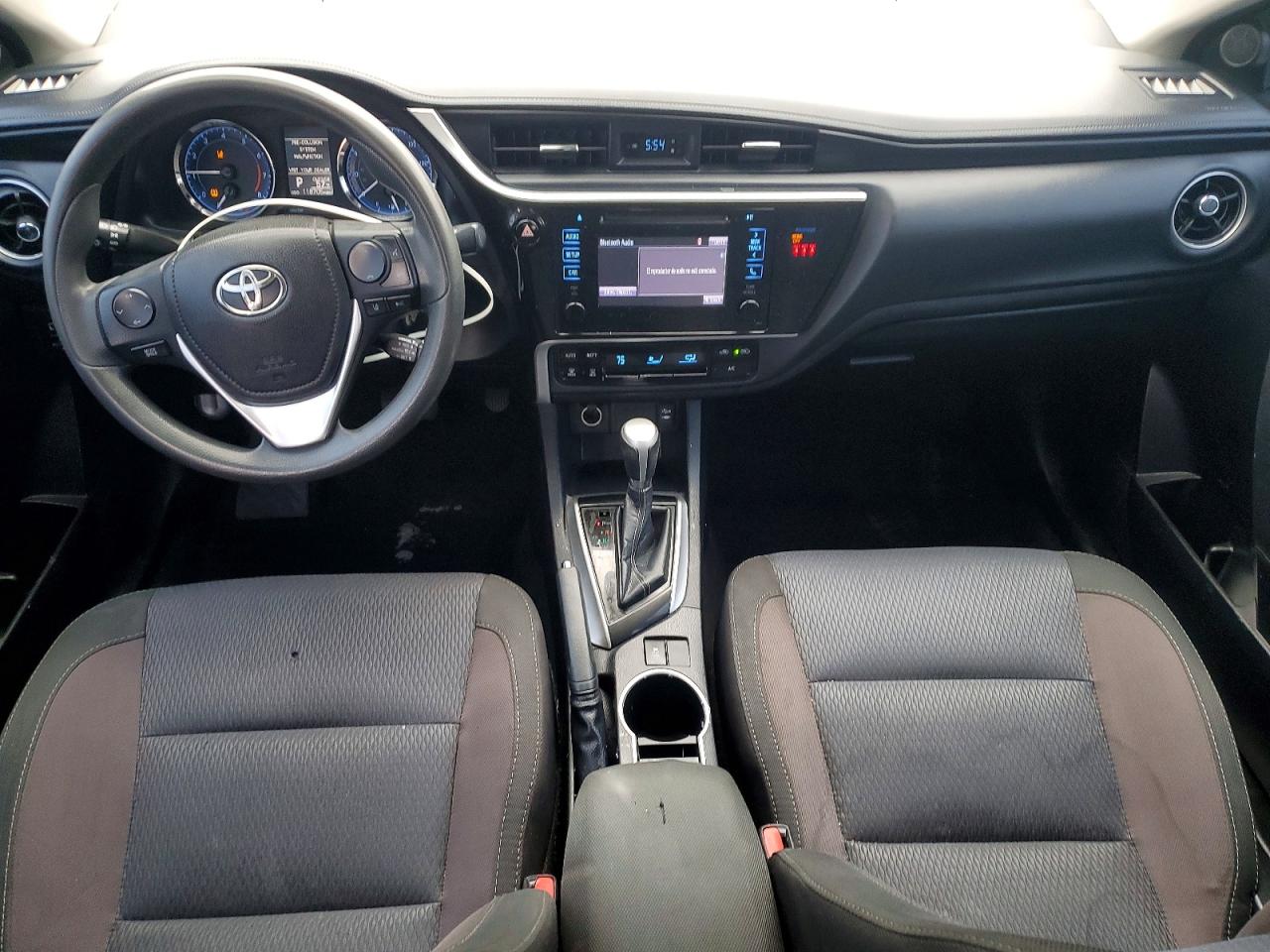 2018 TOYOTA COROLLA L photo 8