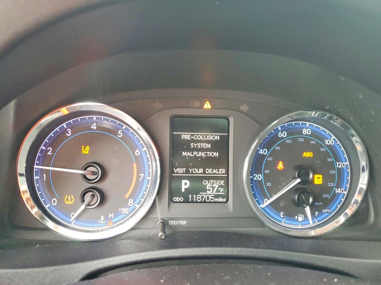 2018 TOYOTA COROLLA L photo 9