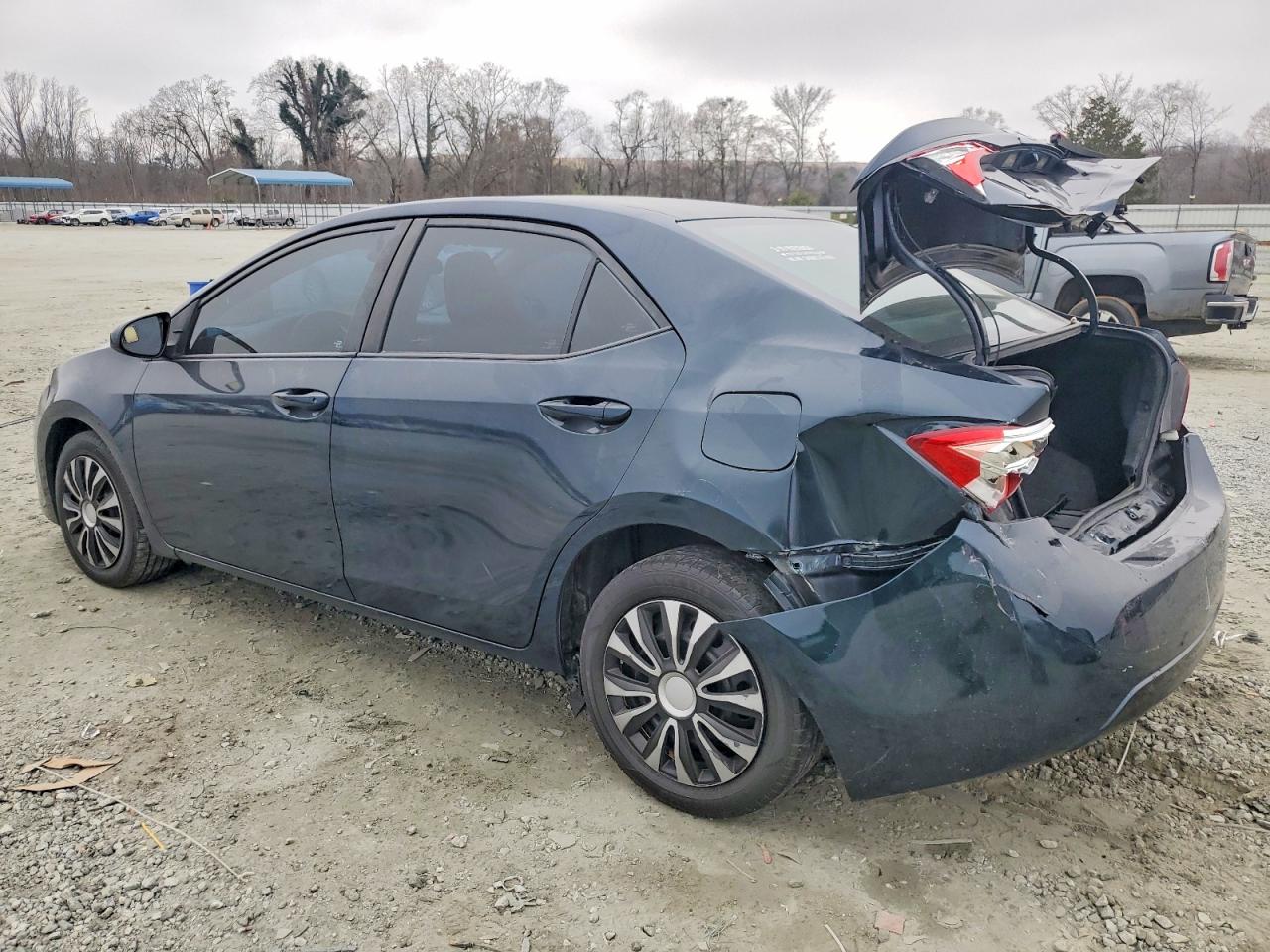 2018 TOYOTA COROLLA L photo 2