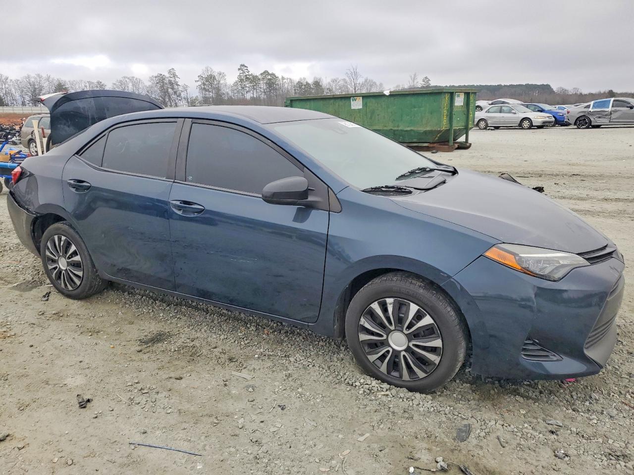 2018 TOYOTA COROLLA L photo 4