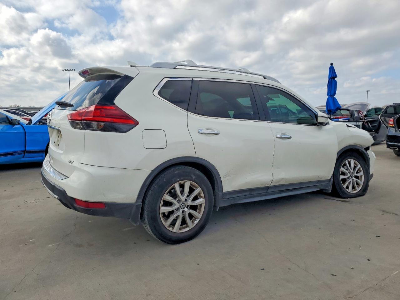 2017 NISSAN ROGUE S photo 3