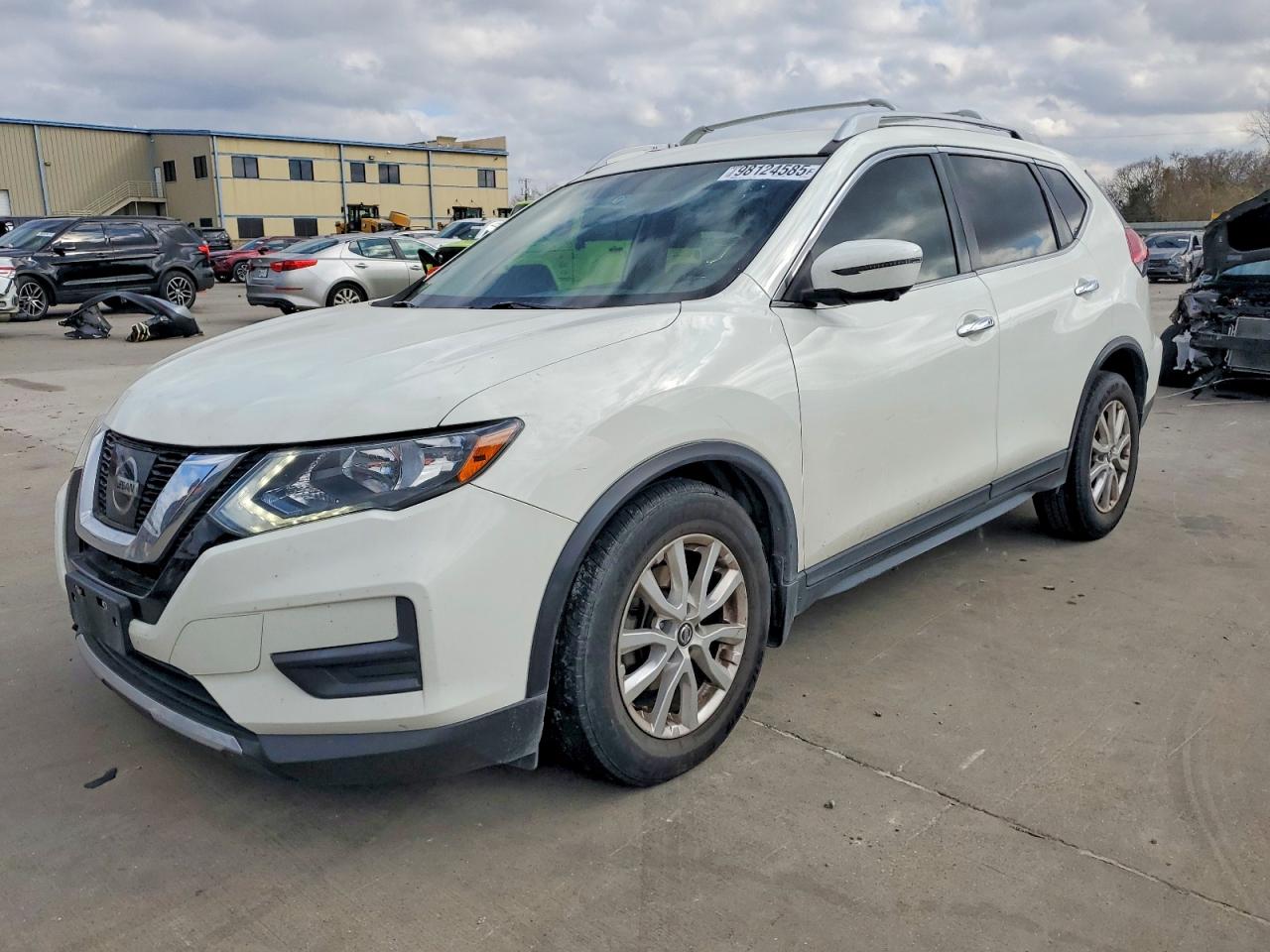 2017 NISSAN ROGUE