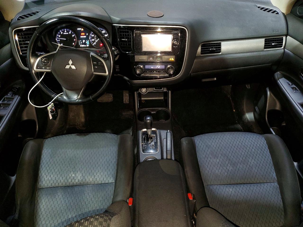 2014 MITSUBISHI OUTLANDER SE photo 8