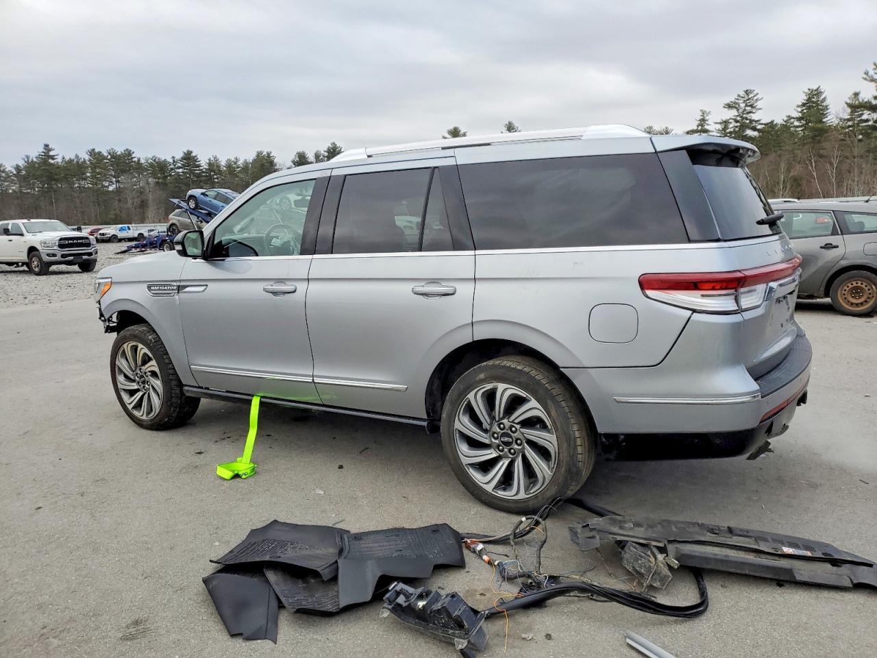 2022 LINCOLN NAVIGATOR RESERVE photo 2