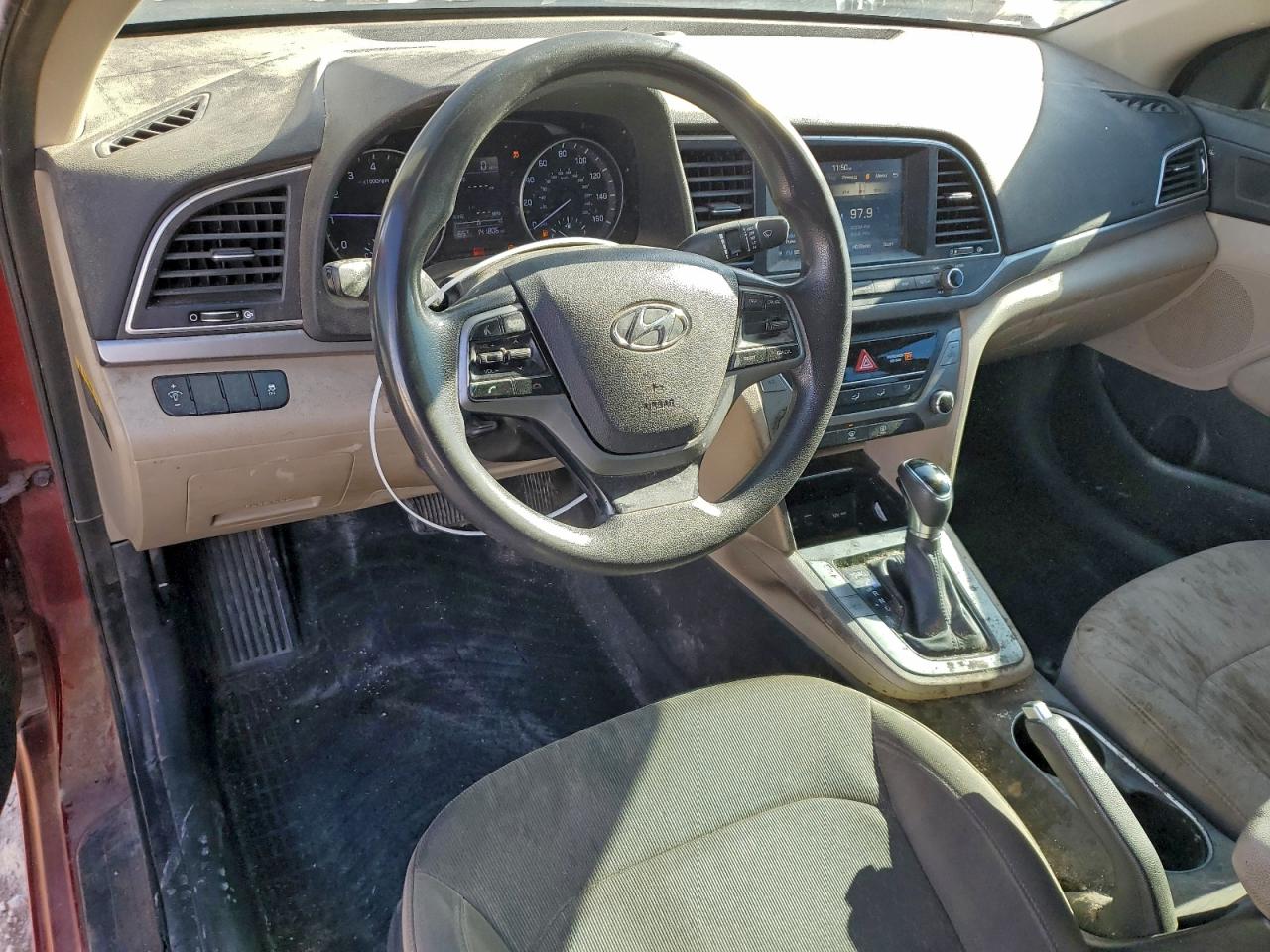 2017 HYUNDAI ELANTRA SE photo 8