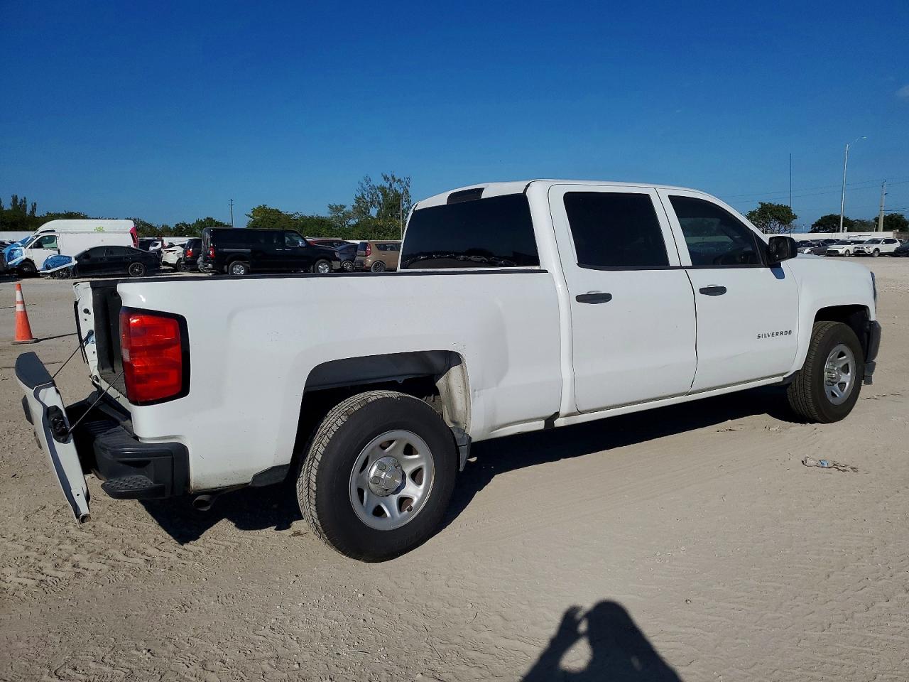 2018 CHEVROLET SILVERADO C1500 photo 3