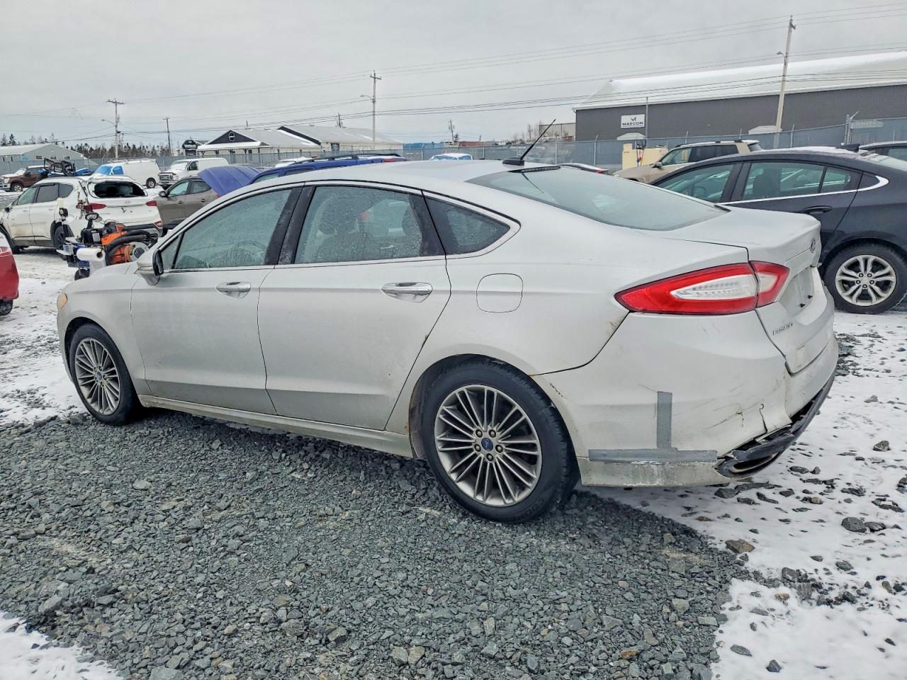 2013 FORD FUSION SE photo 2