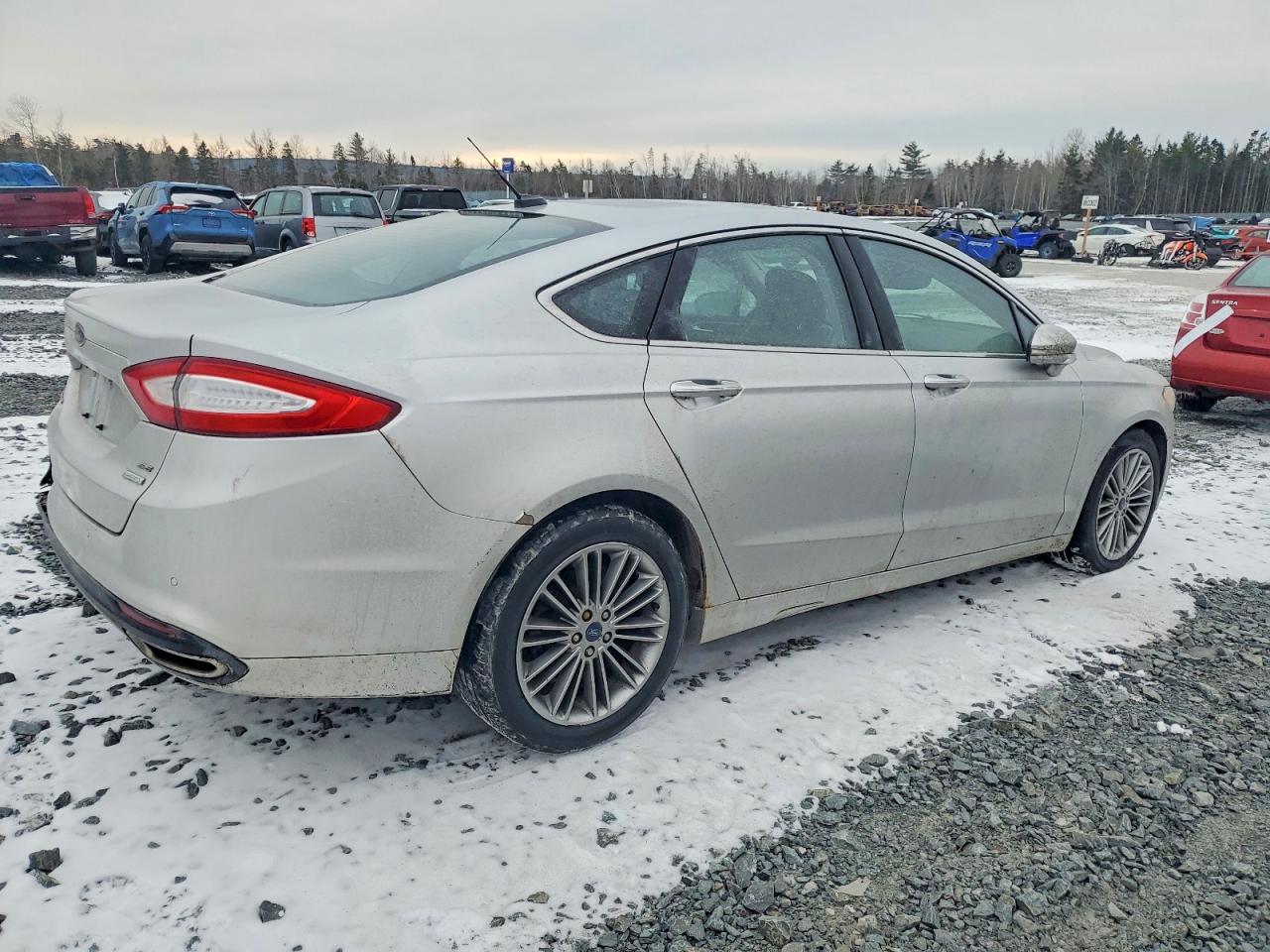 2013 FORD FUSION SE photo 3