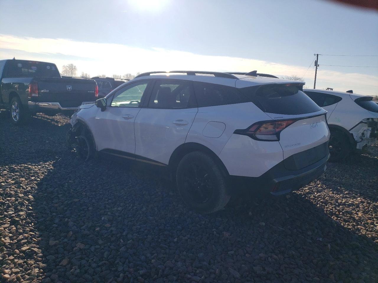 2023 KIA SPORTAGE X-PRO photo 2