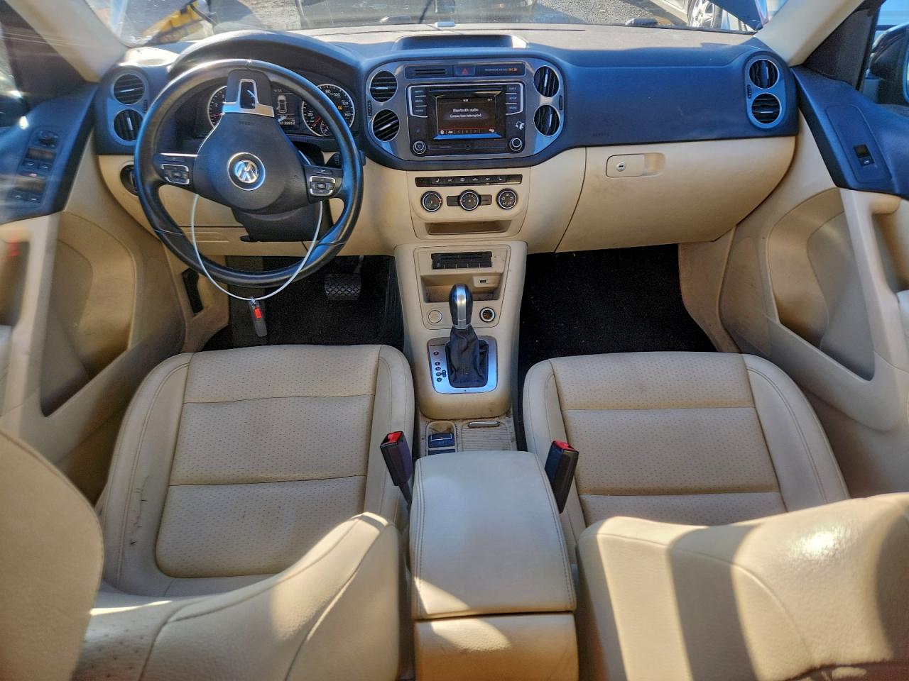 2016 VOLKSWAGEN TIGUAN S photo 8