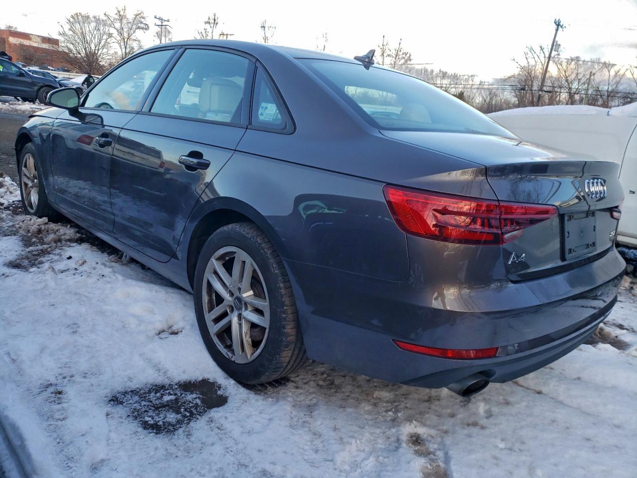2017 AUDI A4 PREMIUM photo 2
