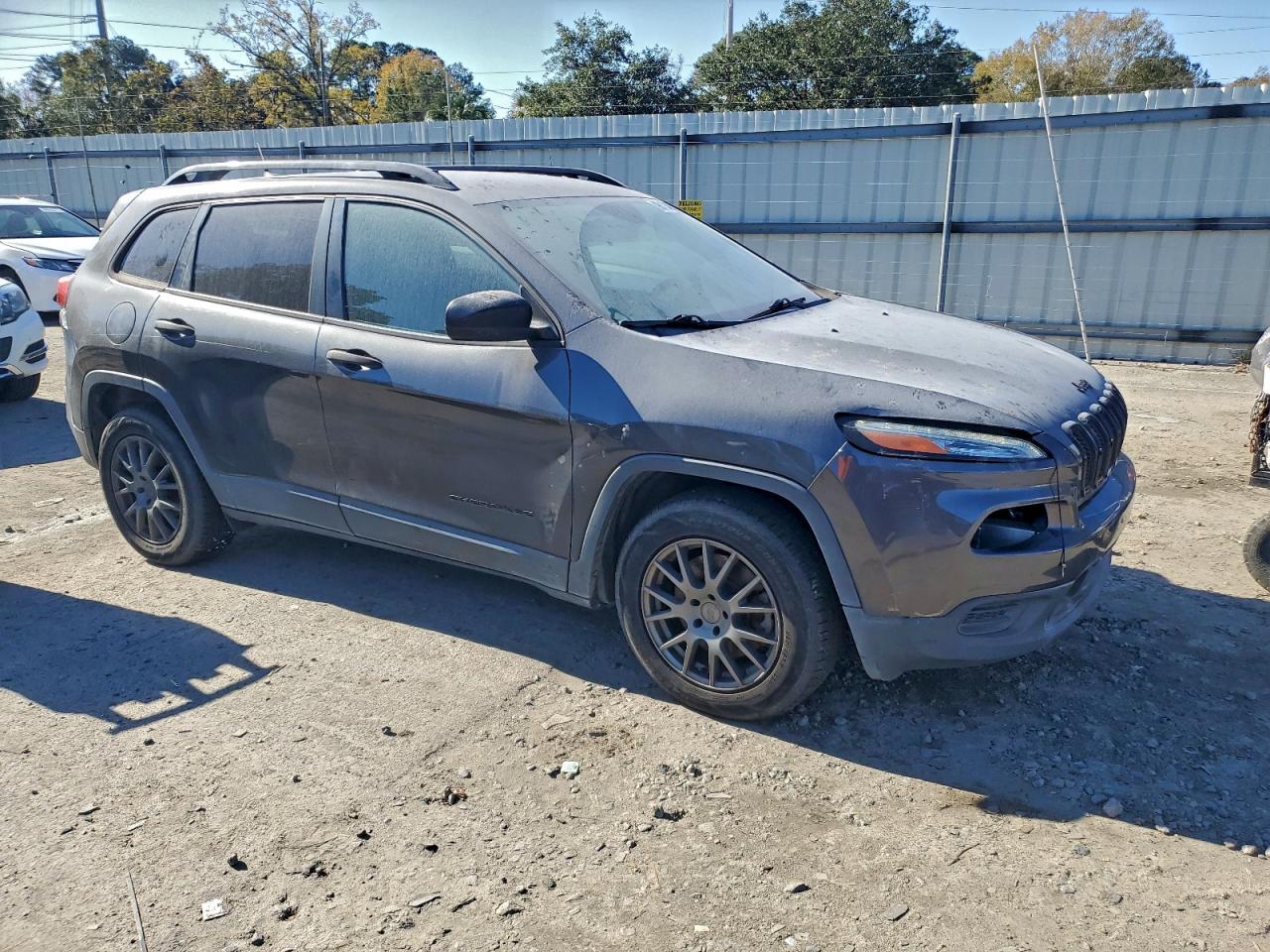 2017 JEEP CHEROKEE SPORT photo 4