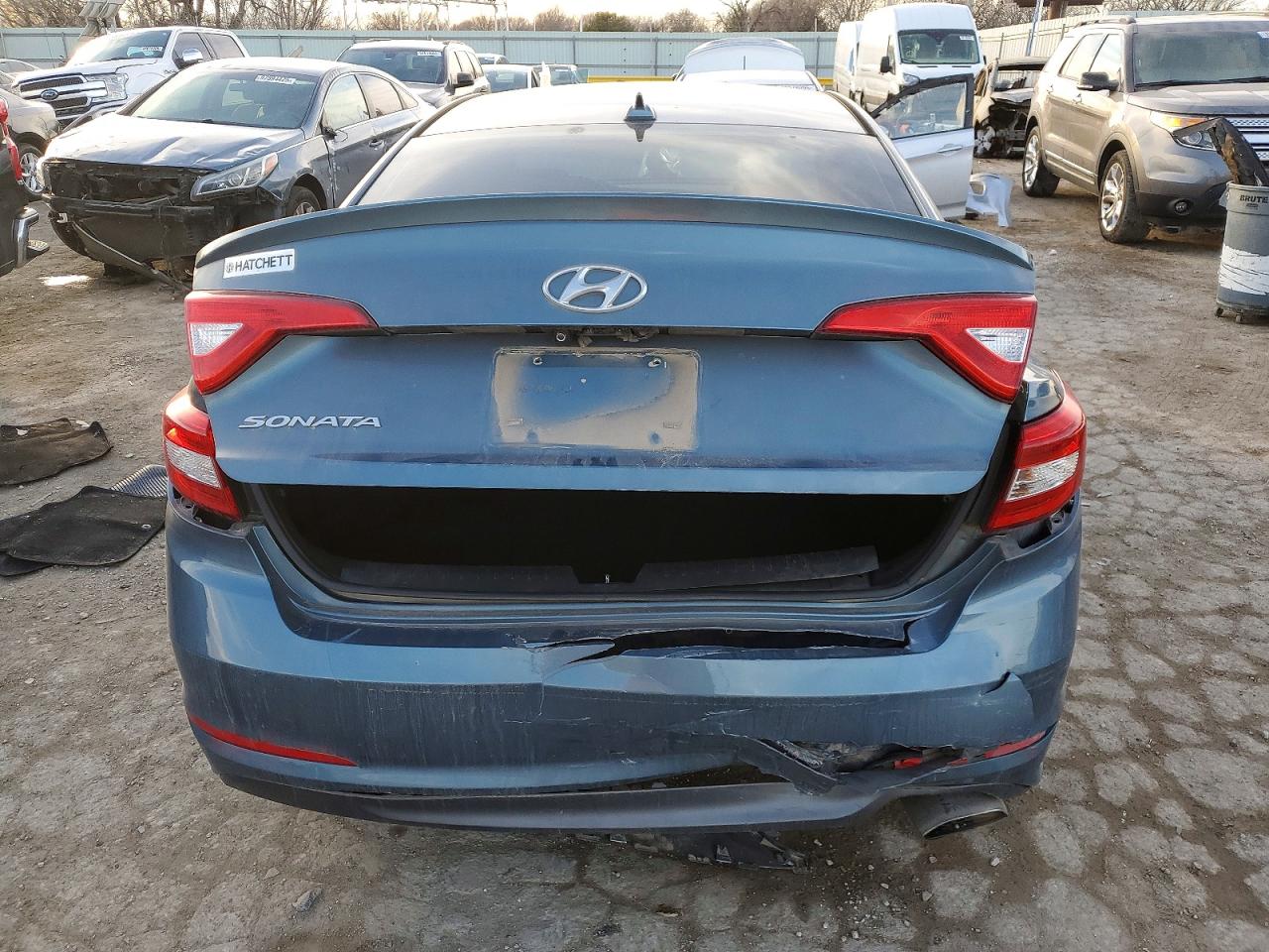 2016 HYUNDAI SONATA SE photo 6