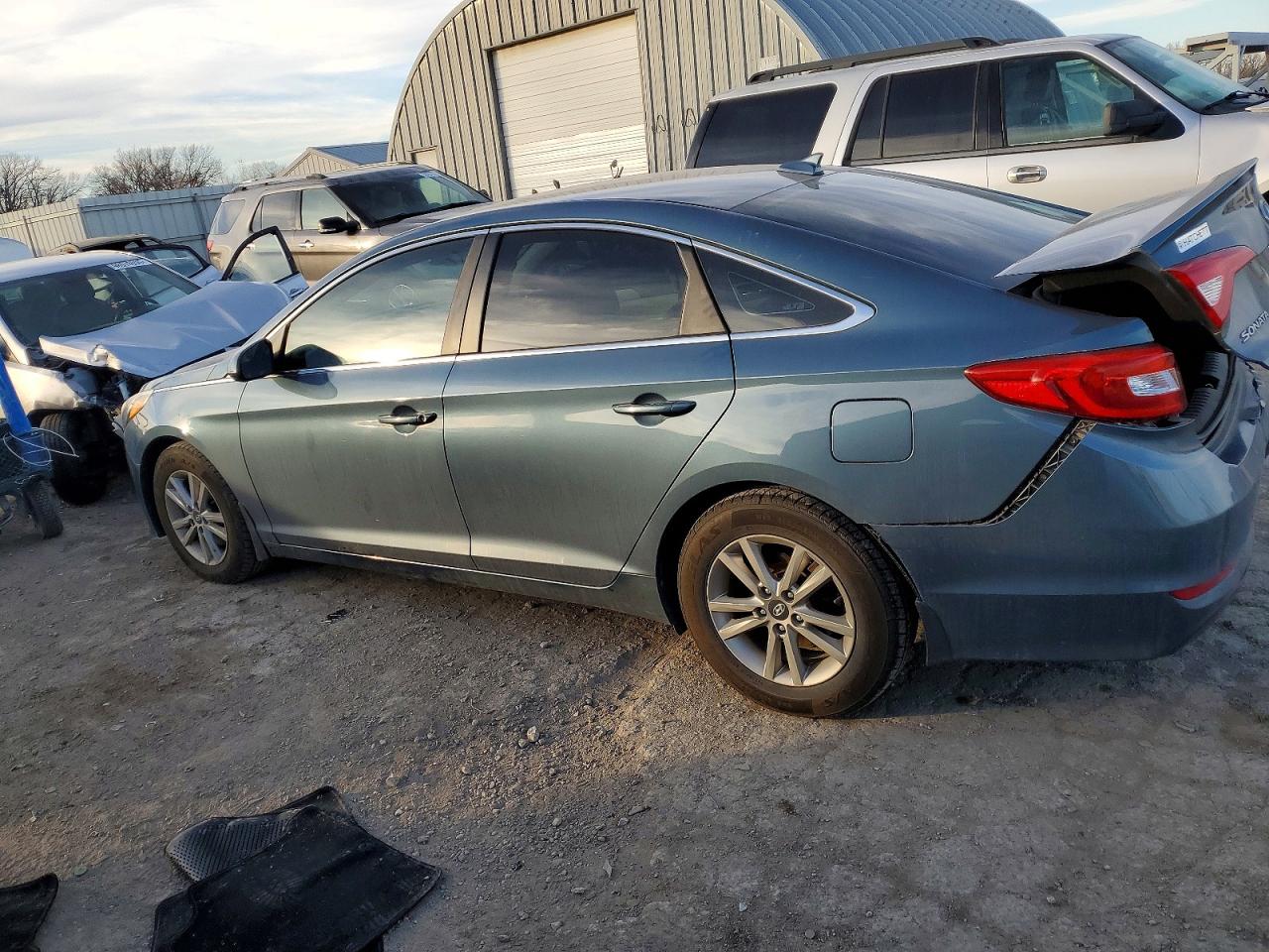 2016 HYUNDAI SONATA SE photo 2