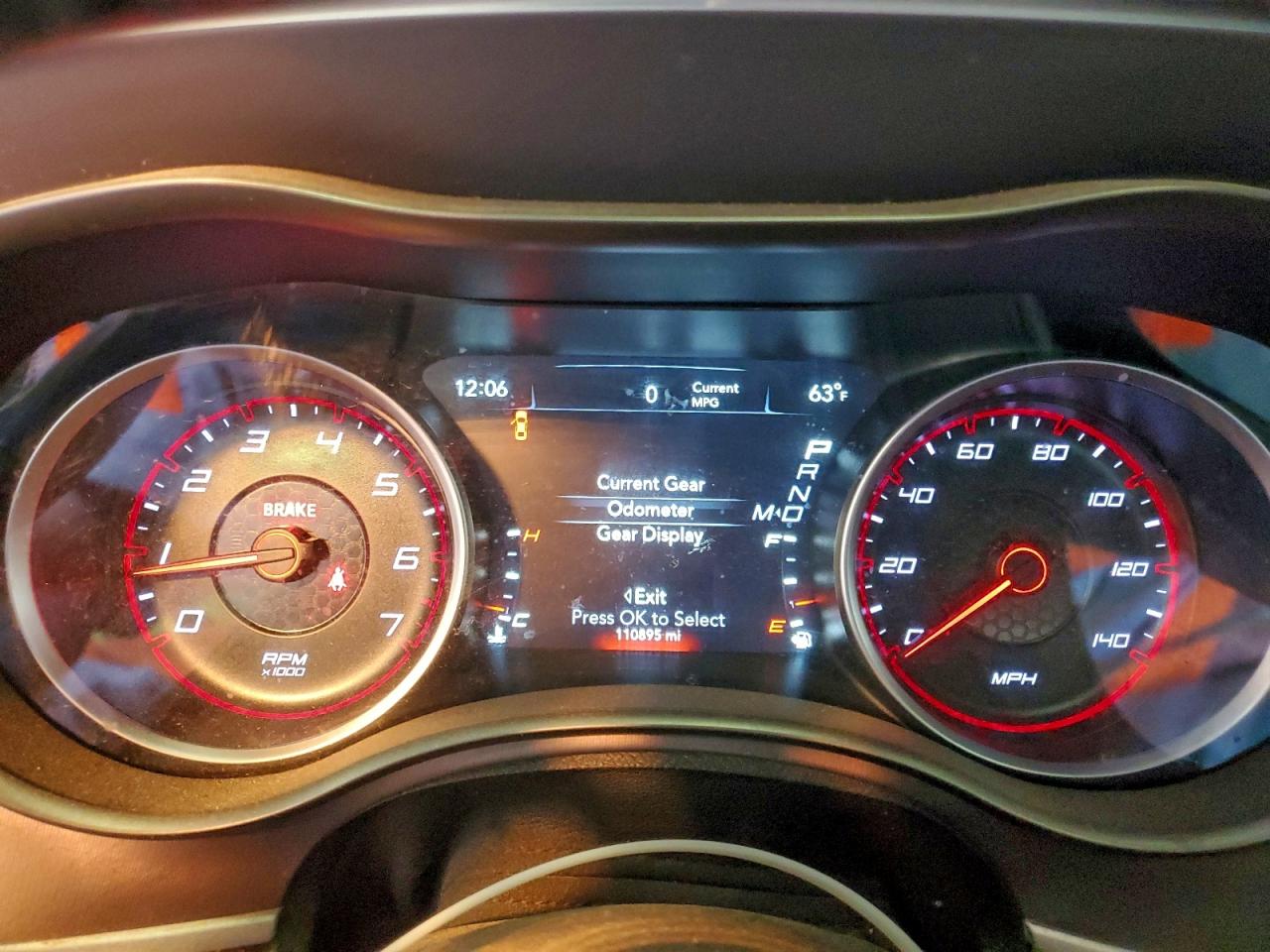 2020 DODGE CHARGER SXT photo 9