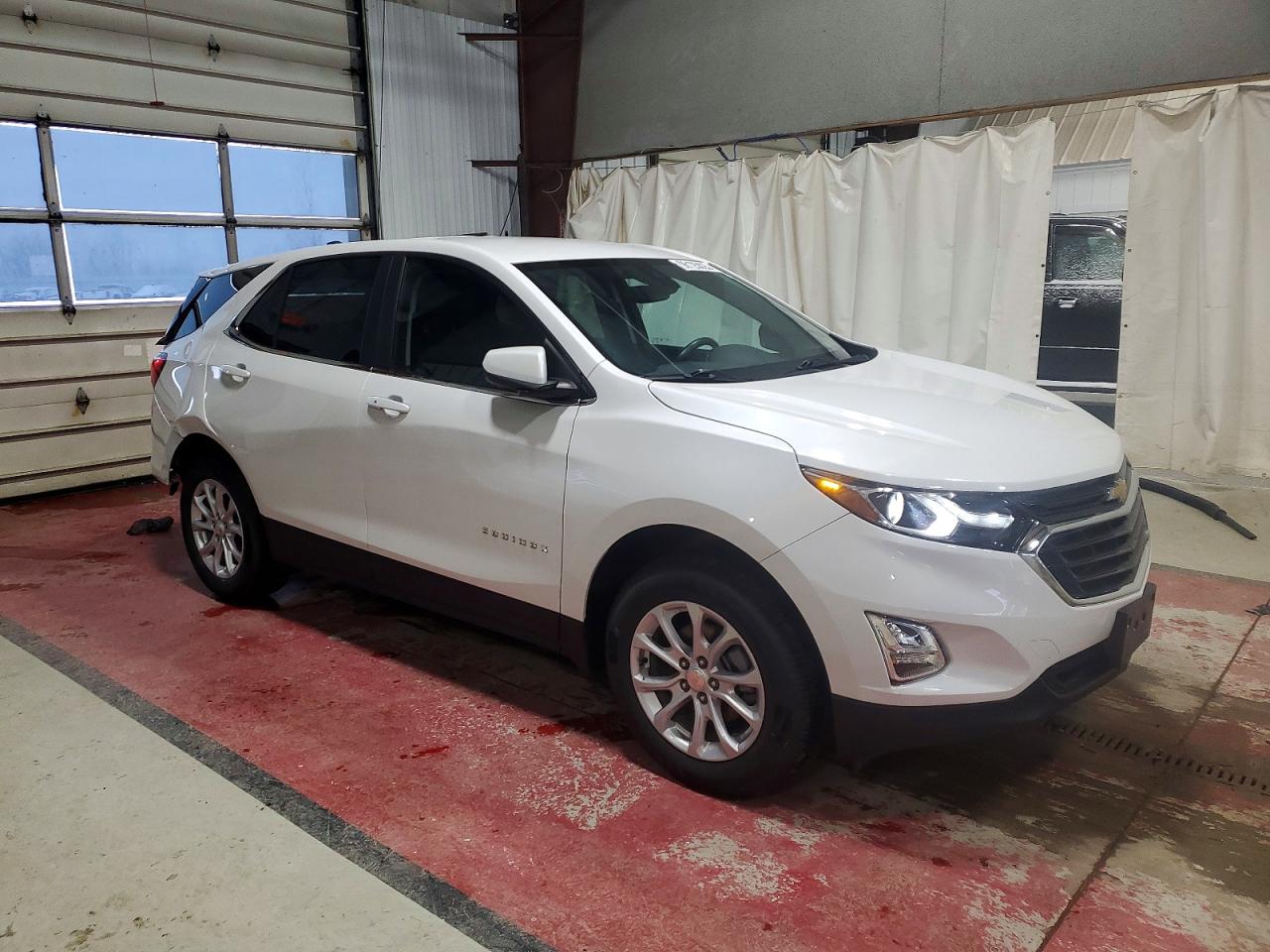 2021 CHEVROLET EQUINOX LT photo 4