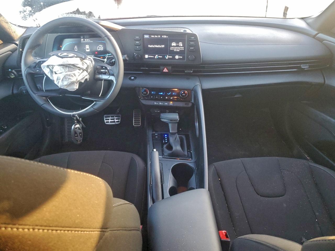 2025 HYUNDAI ELANTRA SEL SPORT photo 8